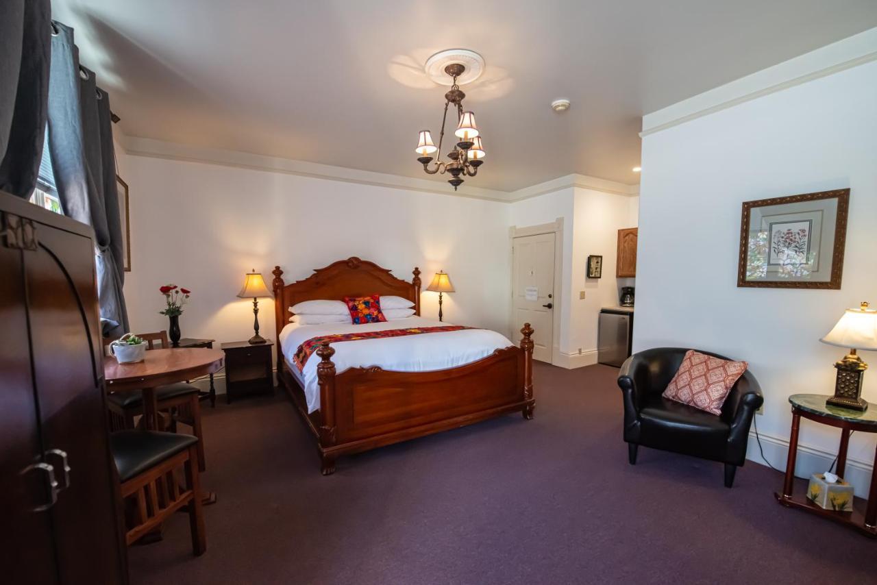 The Continental Inn Tomales 외부 사진